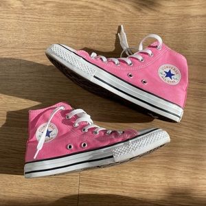 Pink All Stars Converse Hi-Top